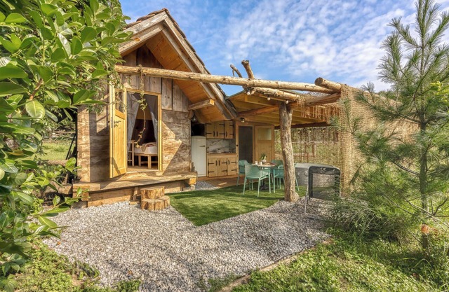 Luxury Glamping House Pia, Ivančna Gorica, Slovenia