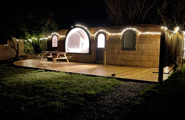 Luxury glamping with sea and sunset views - Cornwall