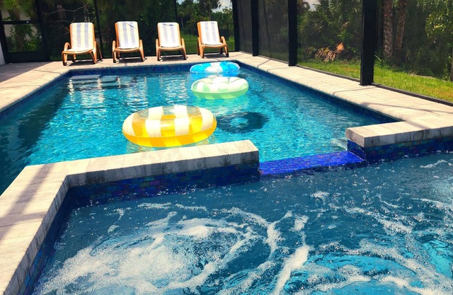 Golf Course Retreat w/ Pool & Spa – Near Englewood Beach