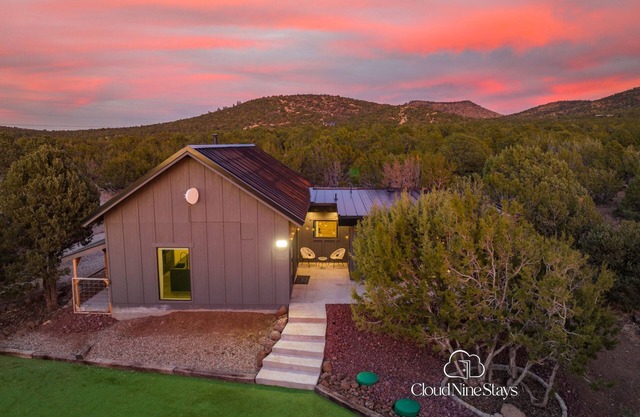Modern 4BR House - 40min to Grand Canyon