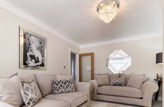 Luxury Greasby Retreat | Near Holylake & Liverpool