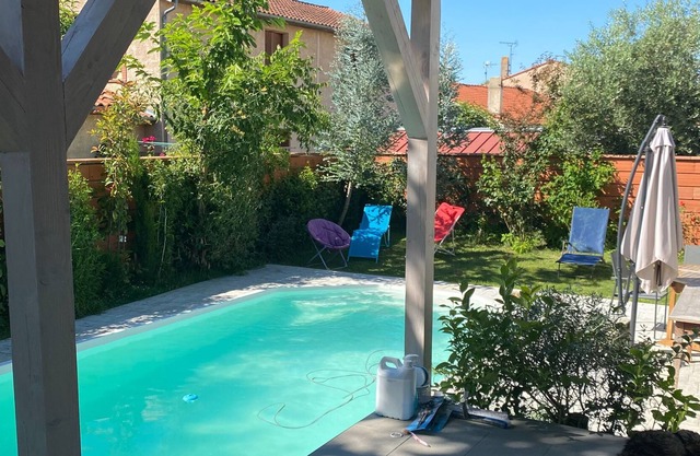 Chambre D Hôte De Luxe , Sde, wc, terrasse, Piscine Privée Chauffé et Aquabike