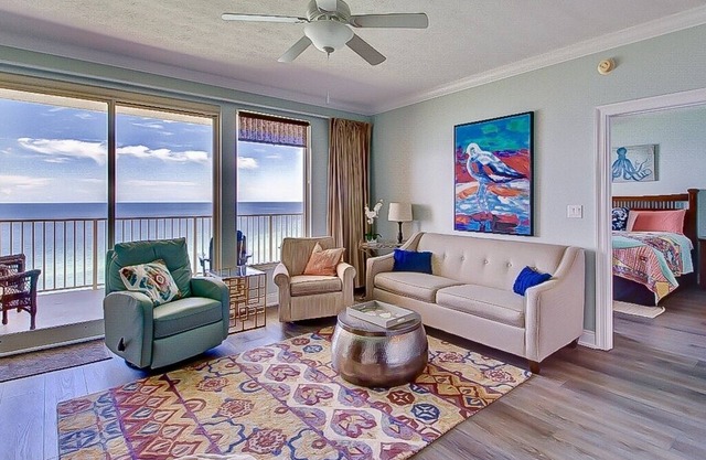 Luxury Gulf-Front 2 Bedroom Condo