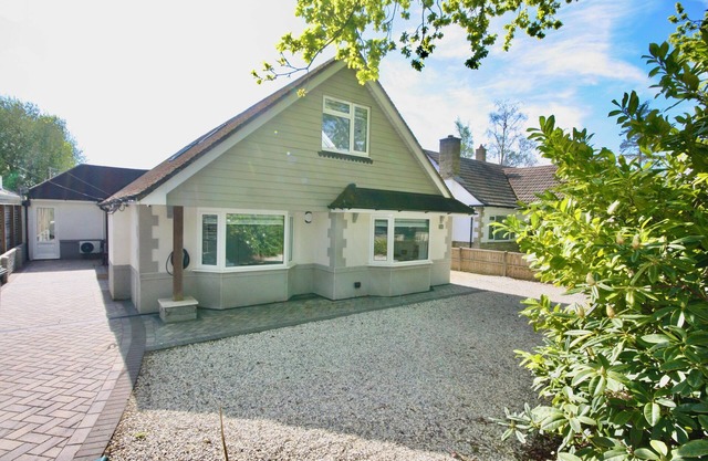 Luxury Pamper Home Hot Tub & Sauna Ladies Retreat