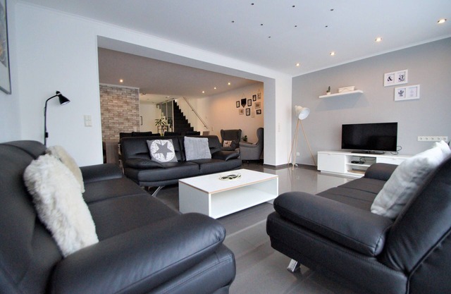 Maison de vacances de luxe, 18 lits, connexion A3 à 8 minutes de la foire de Cologne, centre-ville, 200 m²