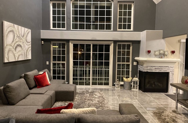 Luxury Home close to Rivers Casino and Va Beach!
