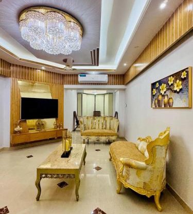 Luxury Home in Dhaka