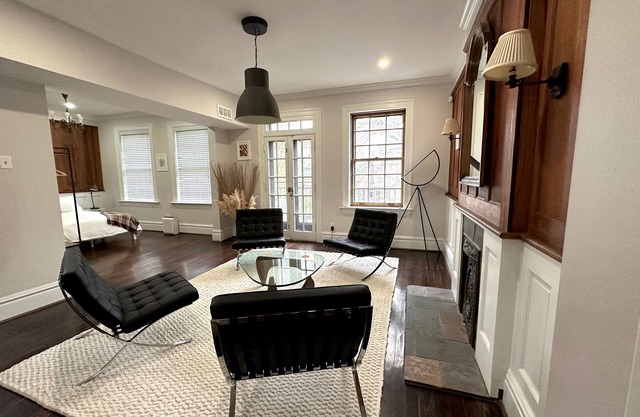 Luxury Home in the CWE! King Beds and Huge Primary Suite. Grill, Patio & Central