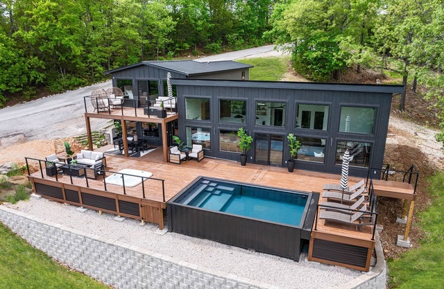 *Brand New* Luxury Home w/Private Pool, Amazing Views, Indian Point next to SDC!