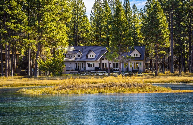 Luxury home with amazing views, fireplace, pool, & hot tub
