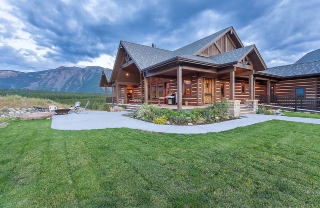 Maison de luxe avec une vue imprenable sur la montagne de Glacier Park, à 1 mile de l'entrée