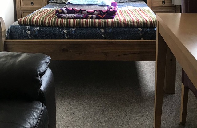 LUXURY HOUSE NEAR GILLINGHAM TRAIN STATION FOR FEMALES
