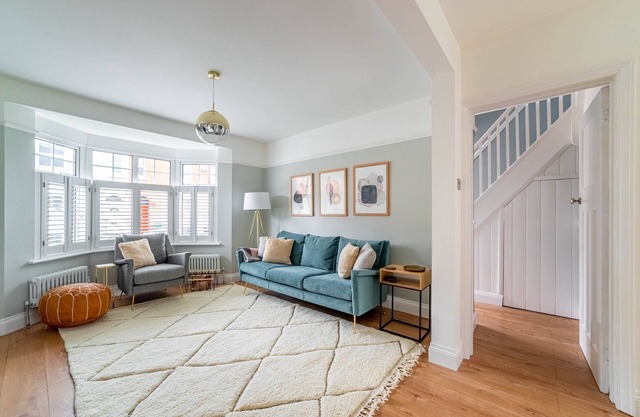 Luxury house w/Parking Nr Harry Potter & Train St