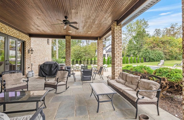 Luxury in Lexington - 9BR, 9BA, 5 Acres, Pool, Spa