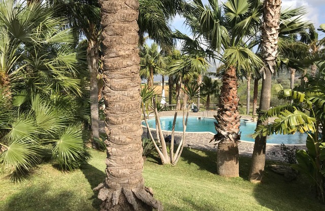 LUXE DANS VILLA PRIVÉE, PISCINE, EN SICILE PROCHE MER ET PALERME CLIMATISE