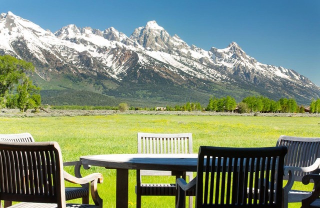 Vues spectaculaires de Grand Teton et bain à remous privé! Parc national de Grand Teton.