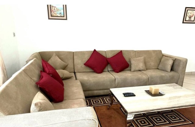 Luxury King Size Bed Apartment