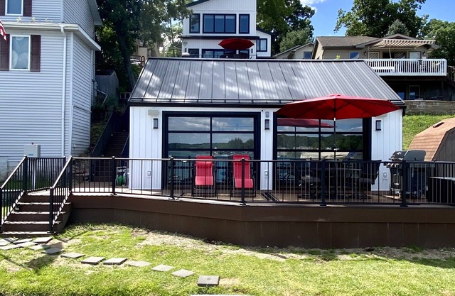 Lake James Waterfront Cabins. Quai privé. Meilleures vues. Marcher aux restaurants et bars
