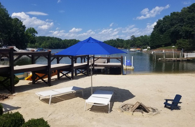 Luxury Lake Living, plage de sable blanc, piscine, quai pour bateaux, J. Nicklaus Golf Course