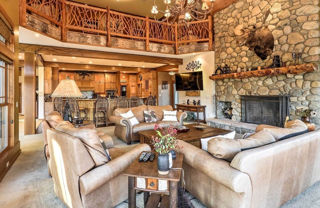Maison de luxe Lake Placid avec piscine et vue sur la montagne!
