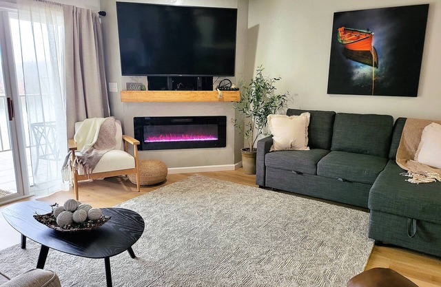 Luxury Lakefront Family Condo with Boat Slip