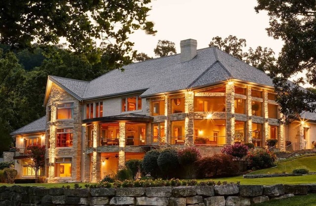 Tucker's Cove...Lakefront Private Estate. 10 min to Big Cedar/Golf