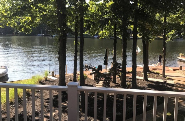 Propriété luxueuse au bord du lac