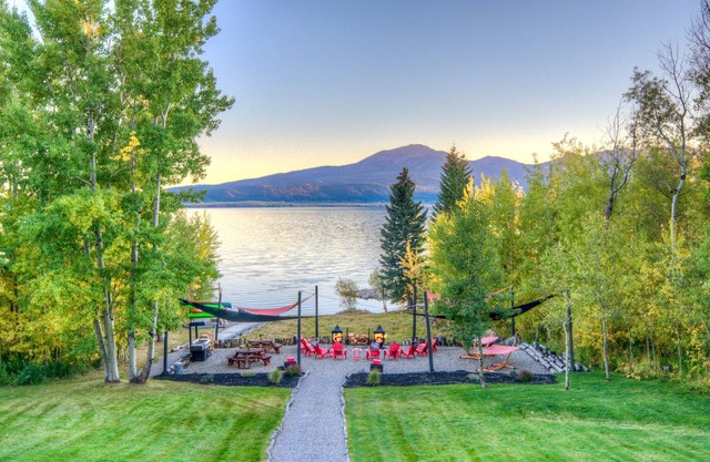Luxury Lakefront Lodge - moins de 15 minutes à Yellowstone - vues postales à 360 degrés