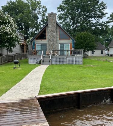Luxury Lakefront property