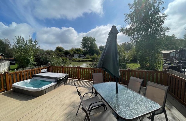 Luxury Lakeside Lodge L1 with hot tub situated at Tattershall Lakes Country Park