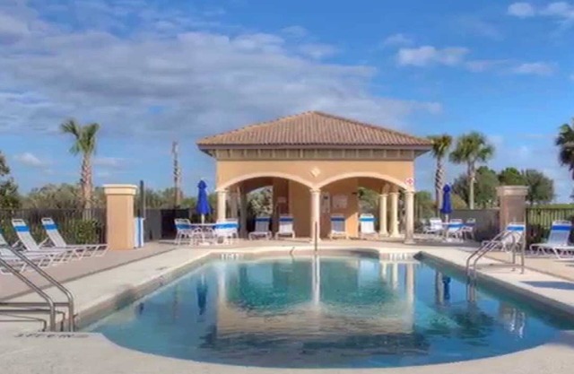 CONDO IMMACULATE LUXURY LAKEVIEW - LISEZ NOS AVIS AVANT DE CHOISIR!
