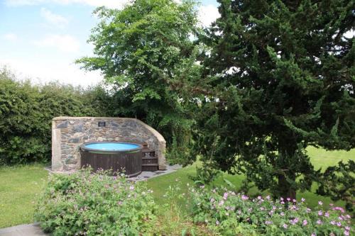 Luxury Large Group Accommodation with Hot Tub