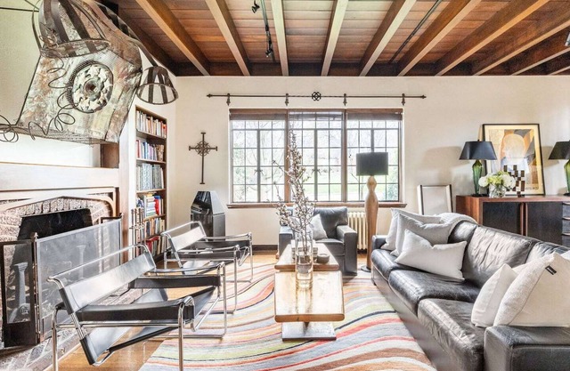 Luxe et emplacement pour un séjour parfait dans notre maison historique branchée.