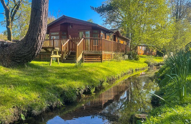 Chalet de luxe dans un cadre tranquille situé sur la rive du lac Windermere