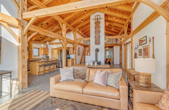Luxury Lodge in Littleton w/ Panoramoic Mountain Views