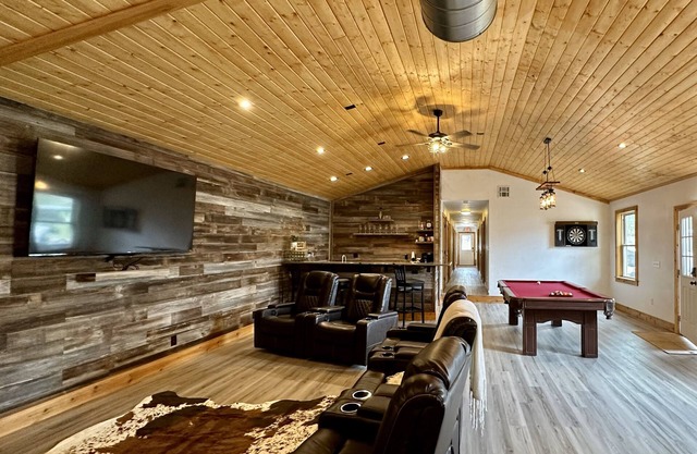 Luxury Lodge near Little Sahara. Perfect for Outdoor Adventure & Family Retreats