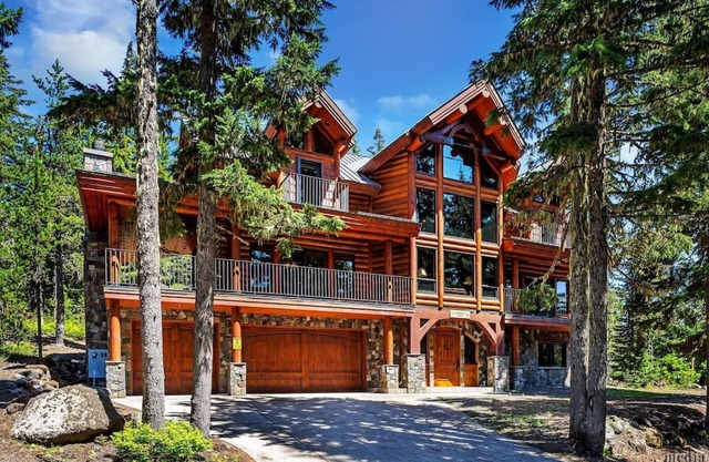 Log Lodge de luxe dans le camp du gouvernement
