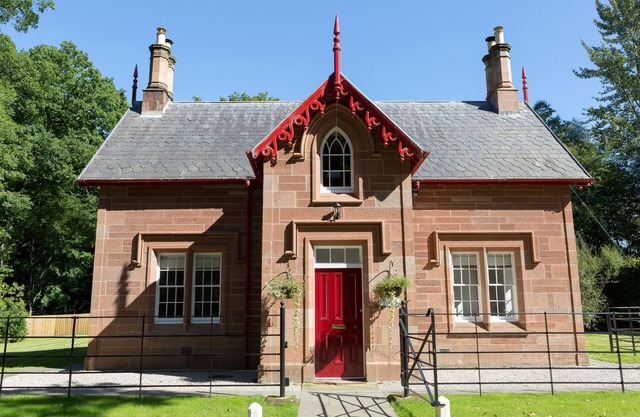 Luxury Lodge with Garden in a Grade II*' Listed Estate