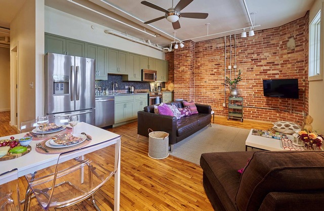 Loft de luxe au centre-ville d'Asheville: chic, central, au milieu de tout le plaisir!