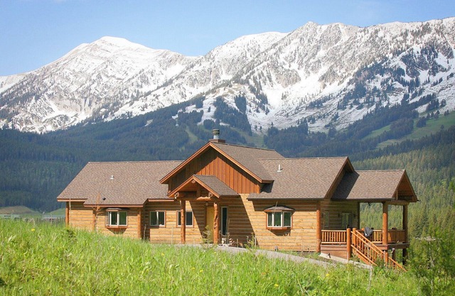 Log Cabin de luxe ** Économisez $$$ nov., Déc. Et janv. ** La meilleure location de vacances de Bridger Bowl
