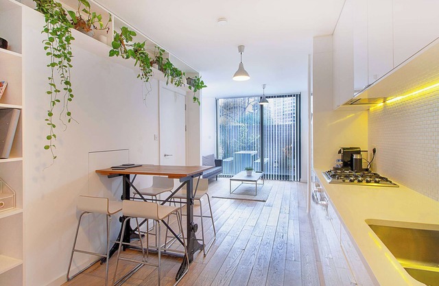 Luxury London Townhouse - Hidden Gem - Sleeps 6
