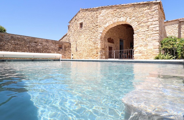 Mas haut de gamme 6ch + 6 SDB privatives + SPA + piscine chauffée + grand jardin