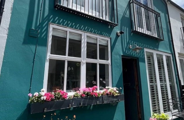 Luxury mewshouse + parking 7pax 1min to sea&shops
