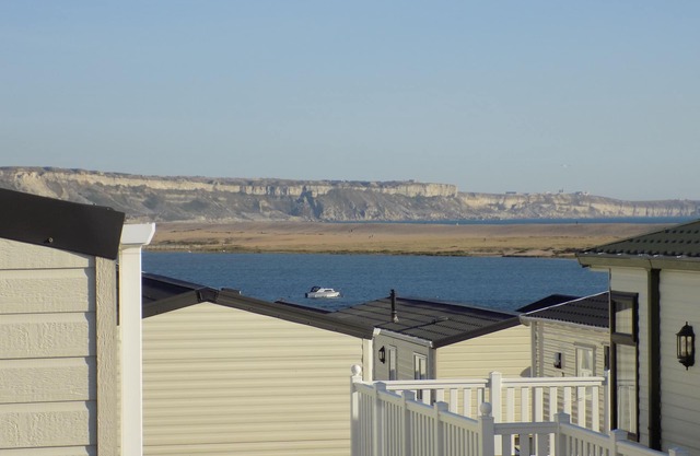 Mobil-home de luxe avec des vues spectaculaires sur la mer.