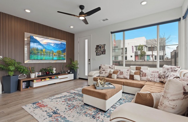 Luxury Modern 3/2 Home Near Ontario Airport