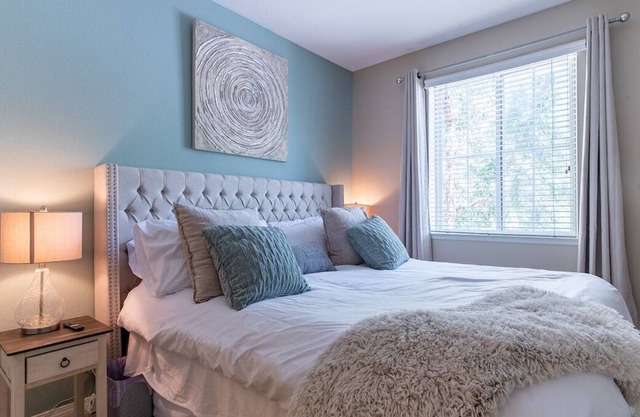 Luxury Modern Suite, Kingbed, Fast Wifi