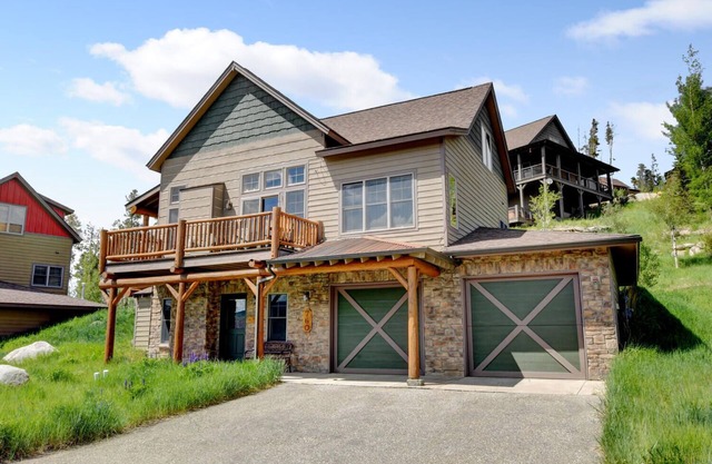 Luxury Mountain Cabin 760 I Hot Tub I Great Views I Best Price I FREE Adventures Daily