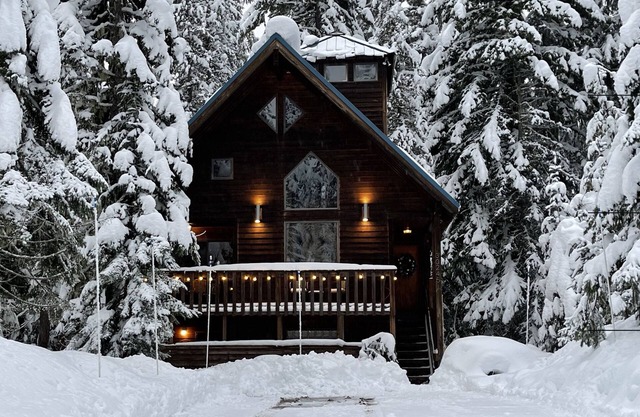 Maison de montagne de luxe dans un camp gouvernemental. Réservez pour le camp de ski! 6-8 personnes, chien ok
