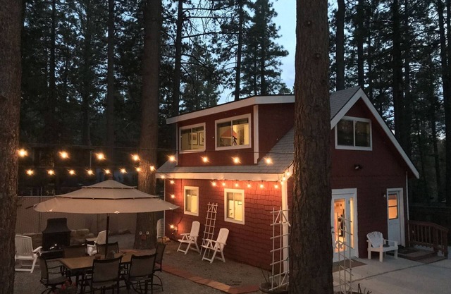 Cottage amélioré dans le village - Superhost Airbnb! Nouveau sur VRBO.