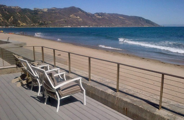 Oceanfront Gated Retreat sur la plage de Faria entre Ventura et Santa Barbara